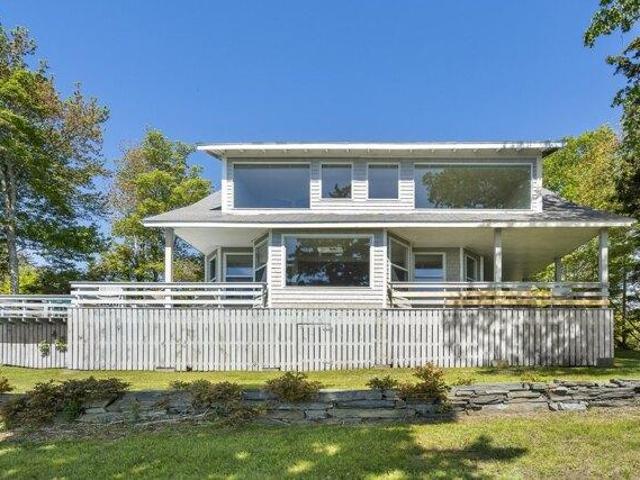House for sale in Bailey Island, Maine