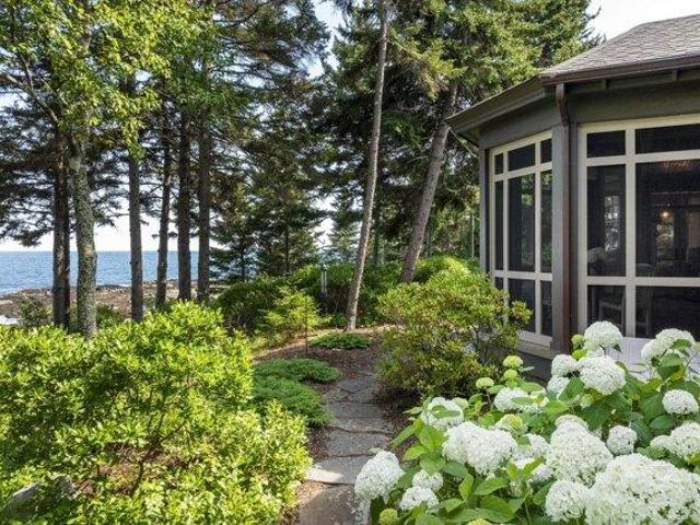 House for sale in Bailey Island, Maine