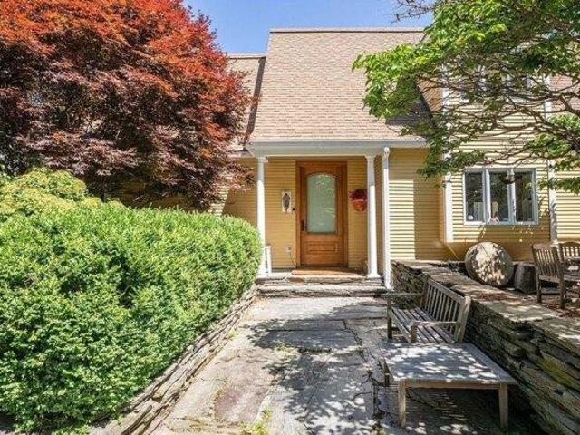 House for sale in Plantsville, Vermont
