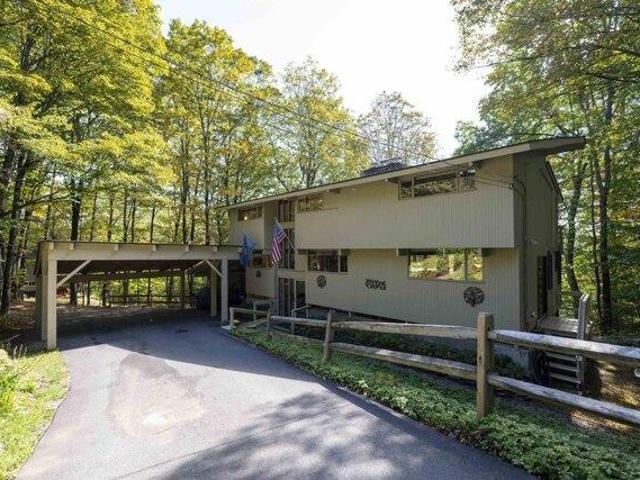 House for sale in Plantsville, Vermont