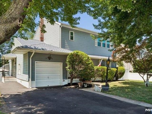 House for sale in Hasbrouck Heights, New Jersey