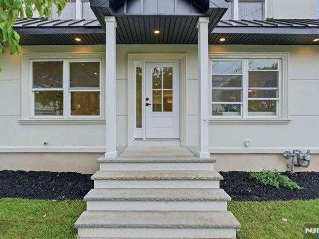House for sale in Lodi, New Jersey