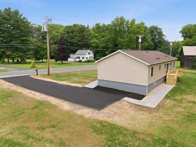 House for sale in West Hatfield, Hatfield