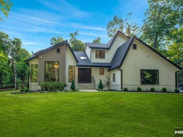 House for sale in Haworth, New Jersey