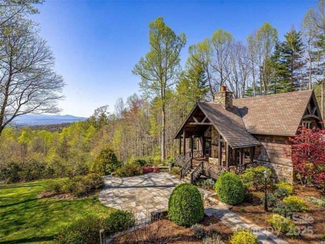 House for sale in Hendersonville