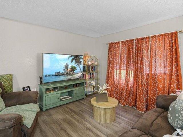 House for sale in Hendersonville