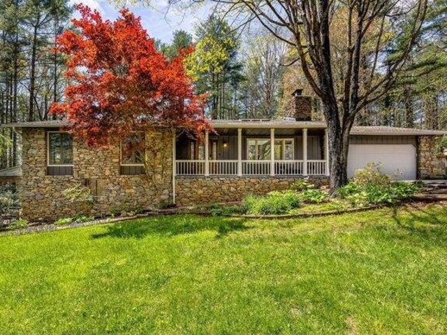 House for sale in Hendersonville