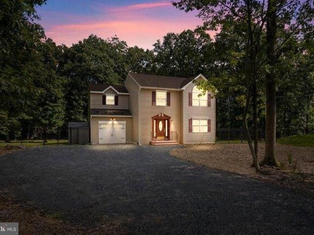 House for sale in Henryville