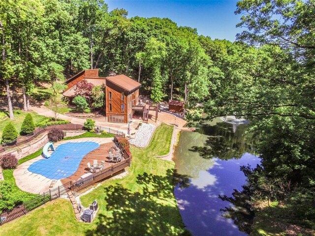 House for sale in High Ridge