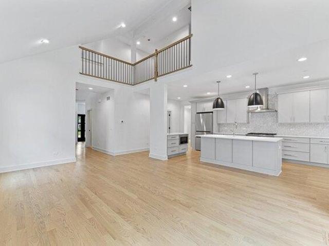 House for sale in Highland Park, Illinois