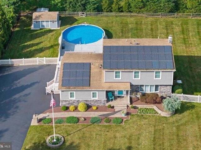 House for sale in Windsor, New Jersey