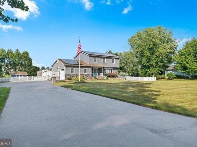 House for sale in Windsor, New Jersey