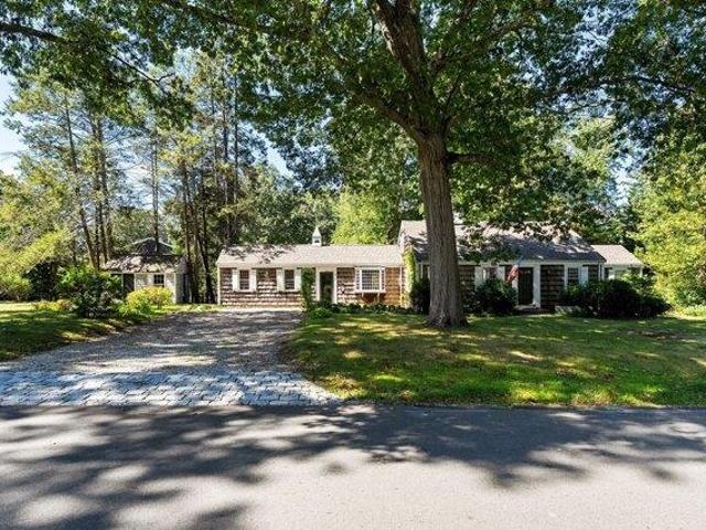 House for sale in Hingham, Plymouth County