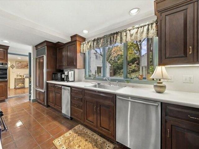 House for sale in Hingham Center, Hingham