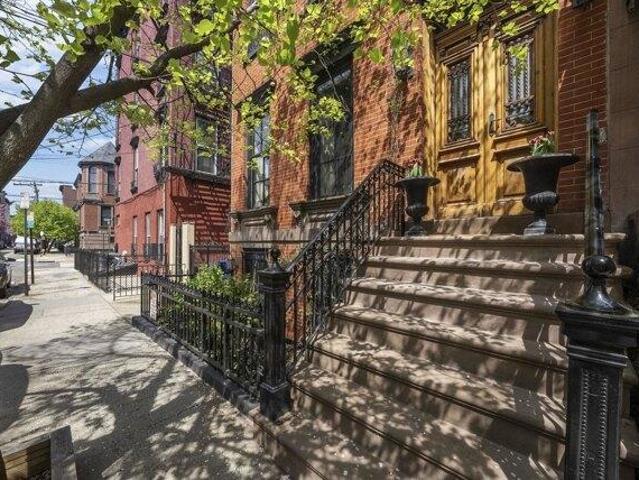 House for sale in Hudson, New Jersey