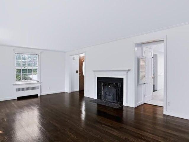 House for sale in Holden Center, Holden