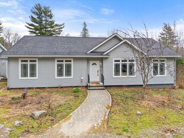 House for sale in Holden, Maine