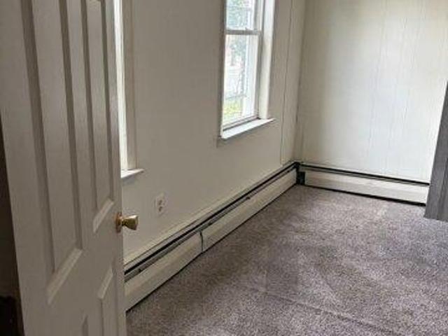 House for sale in The Flats, Holyoke