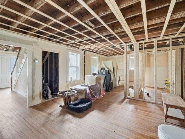 House for sale in Highlands, Holyoke