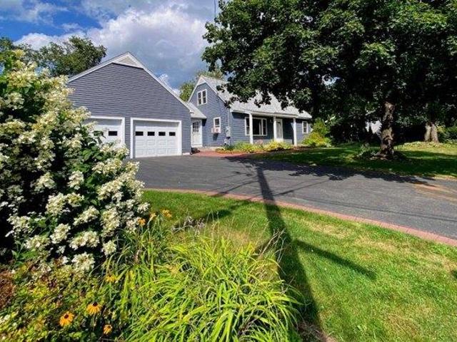 House for sale in Hooksett, Merrimack County
