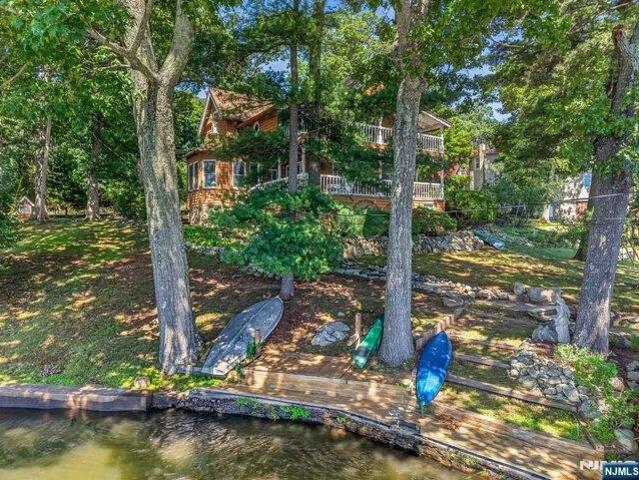 House for sale in Glasser, New Jersey