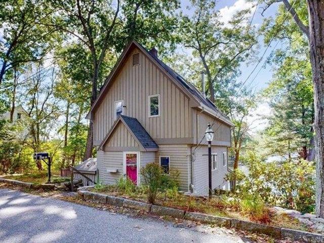House for sale in Hopkinton, Middlesex County