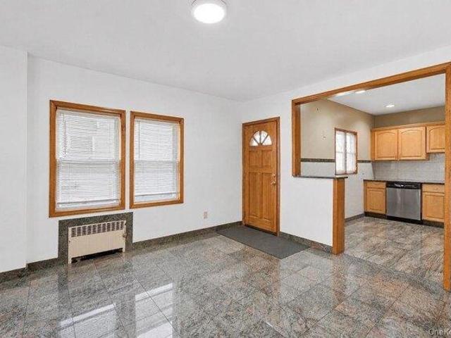 House for sale in Queens, Arverne
