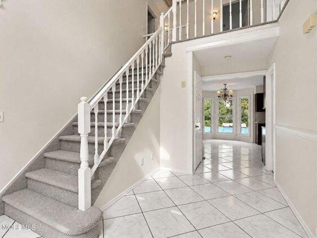 House for sale in Heritage Pointe, Howell Township