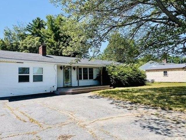 House for sale in Maine
