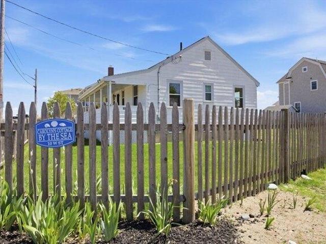House for sale in Hull, Massachusetts
