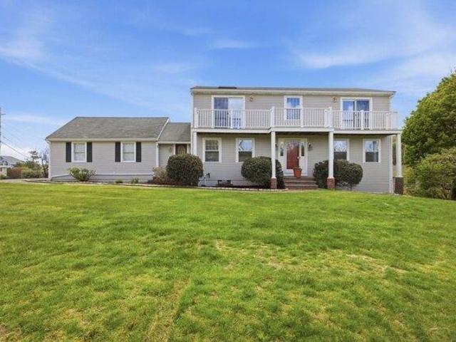 House for sale in Hull, Massachusetts