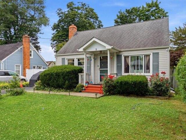 House for sale in Huntington, New York