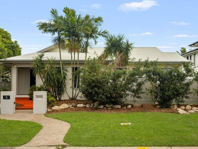 House for sale in Idalia, Queensland