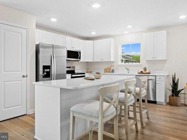 House for sale in Bunker Hill, West Virginia