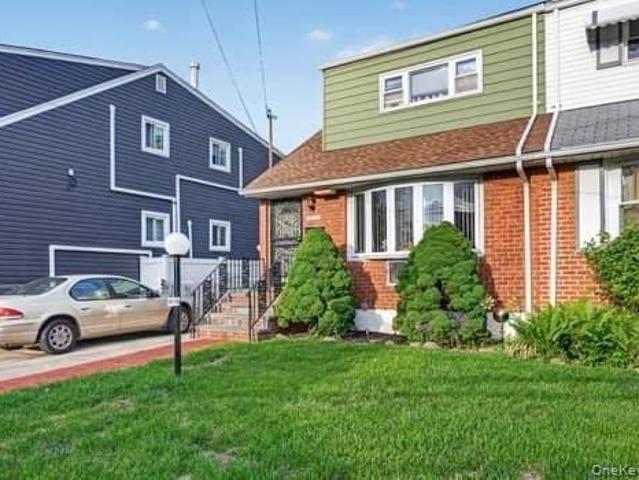 House for sale in Queens, Arverne