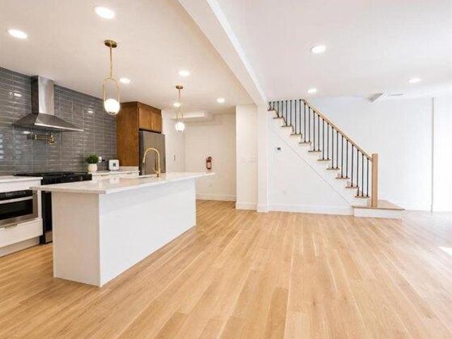 House for sale in Hudson, New Jersey