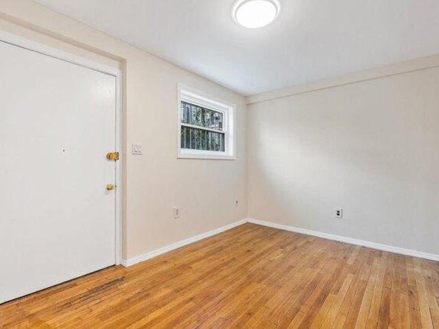 House for sale in Hudson, New Jersey