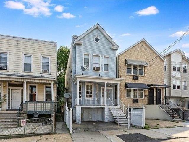 House for sale in Hudson, New Jersey