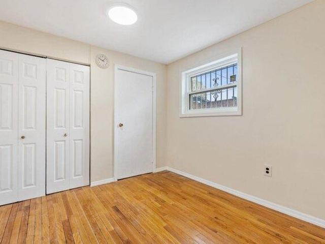 House for sale in Hudson, New Jersey