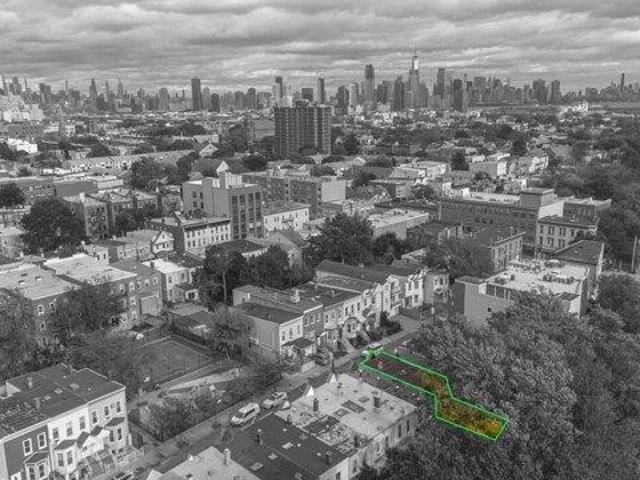 House for sale in Communipaw, Jersey City