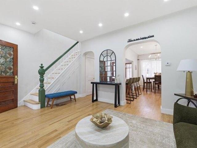 House for sale in Croxton, Jersey City