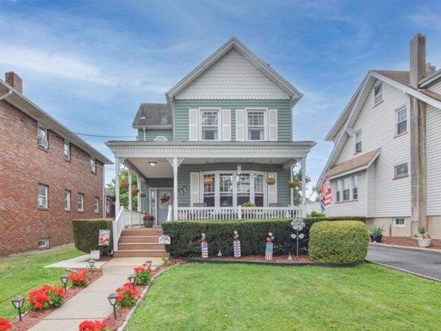 House for sale in Hudson, New Jersey
