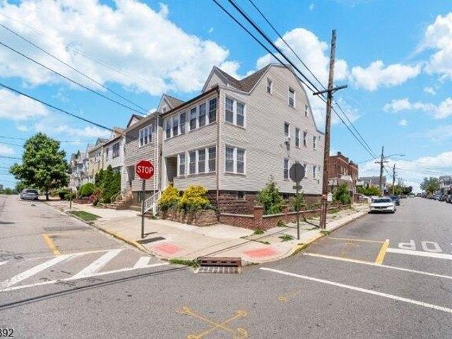 House for sale in Hudson, New Jersey