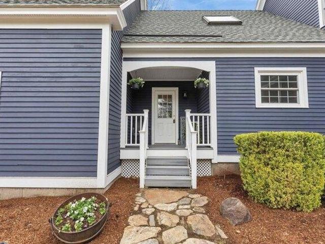 House for sale in New Hampshire