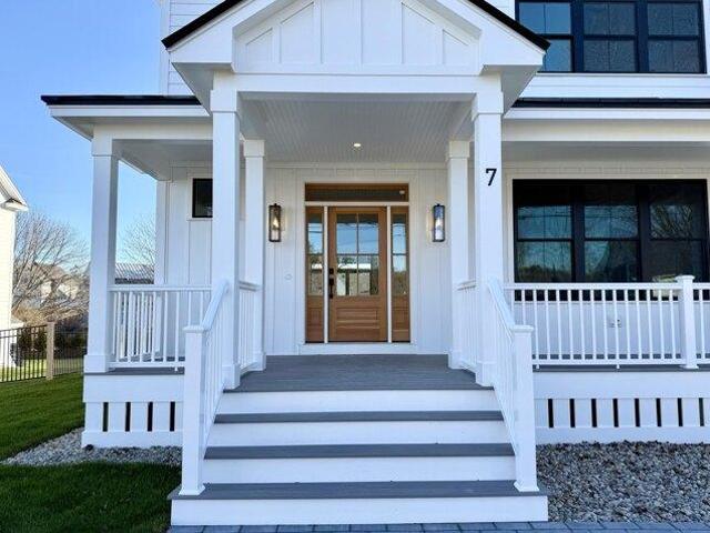 House for sale in Coopers Corner, Kennebunk