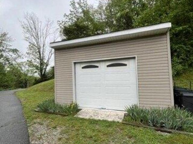 House for sale in Harmonyvale, Lafayette Township