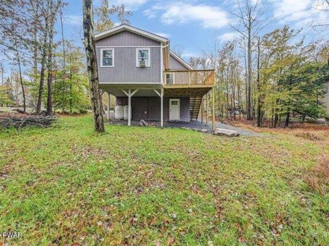 House for sale in Lake Ariel, Pennsylvania