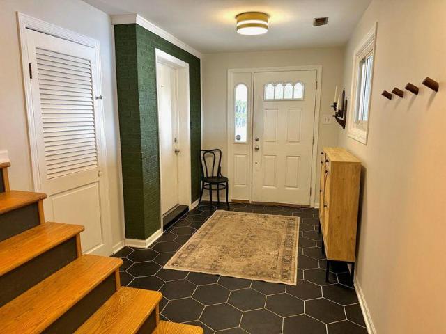 House for sale in Mchenry, Illinois