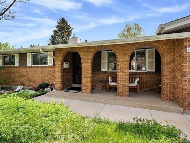 House for sale in Lakewood