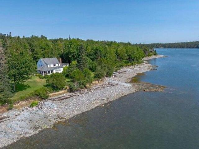 House for sale in Maine
